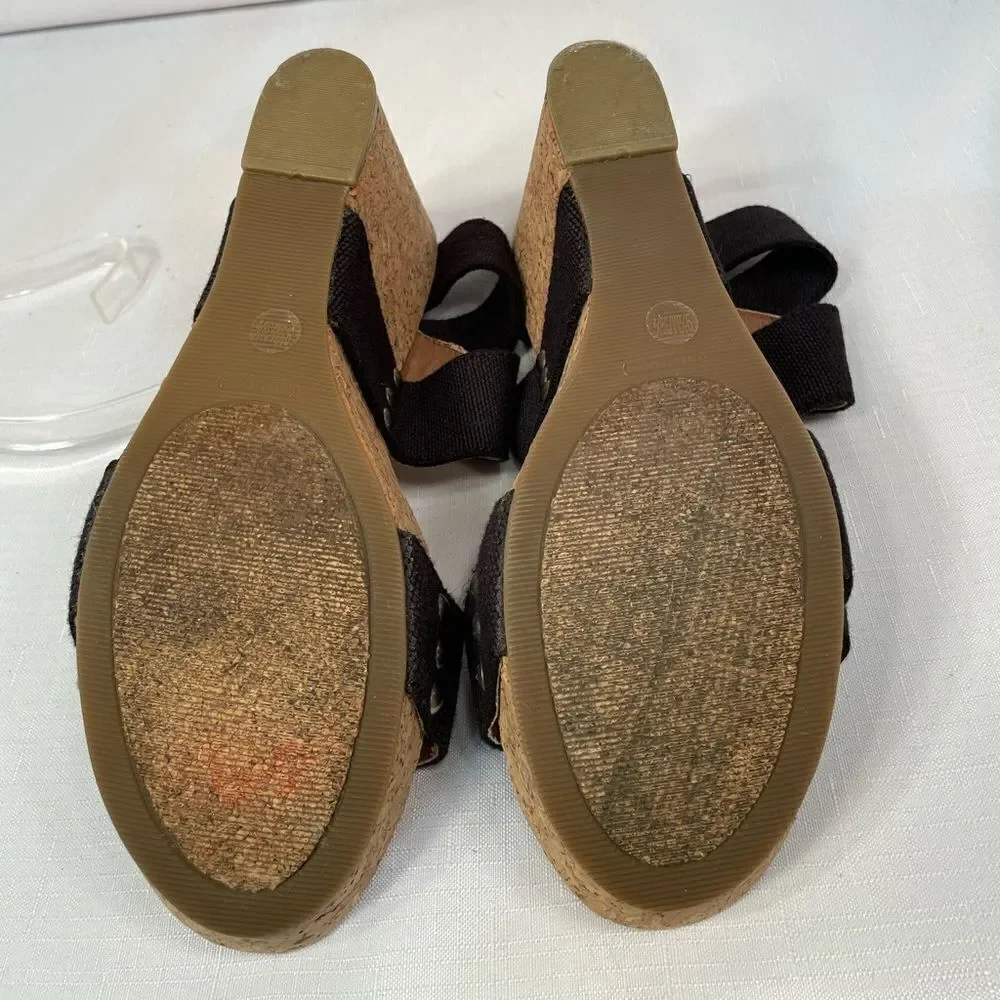 LUCKY BRAND 4” CORK WEDGE ANKLE STRAP IN BLACK SIZE 9.5 GUC